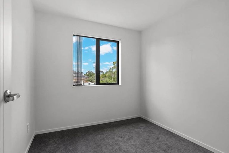 Photo of property in 49a Golf Road, New Lynn, Auckland, 0600