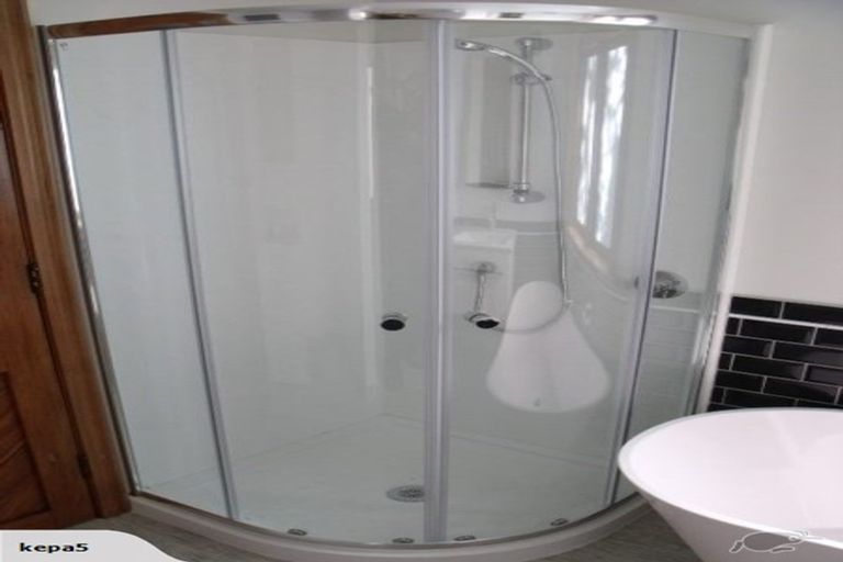 Photo of property in 27 Moffitt Street, Vogeltown, Wellington, 6021