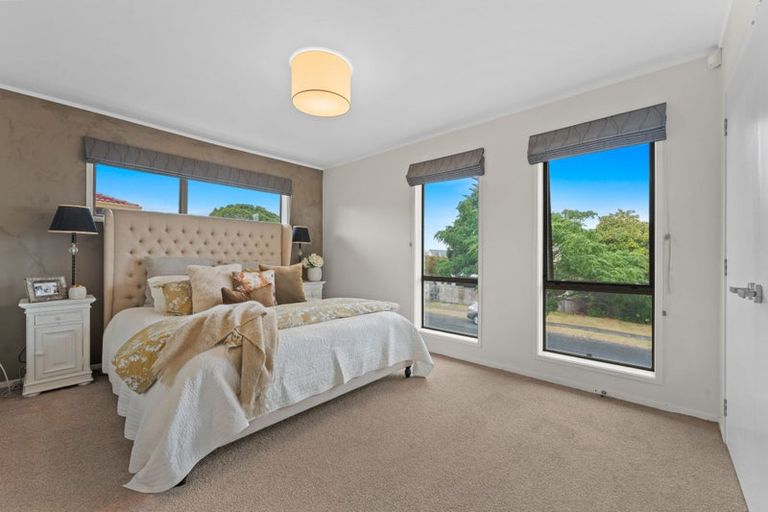Photo of property in 19 Venus Place, Half Moon Bay, Auckland, 2012