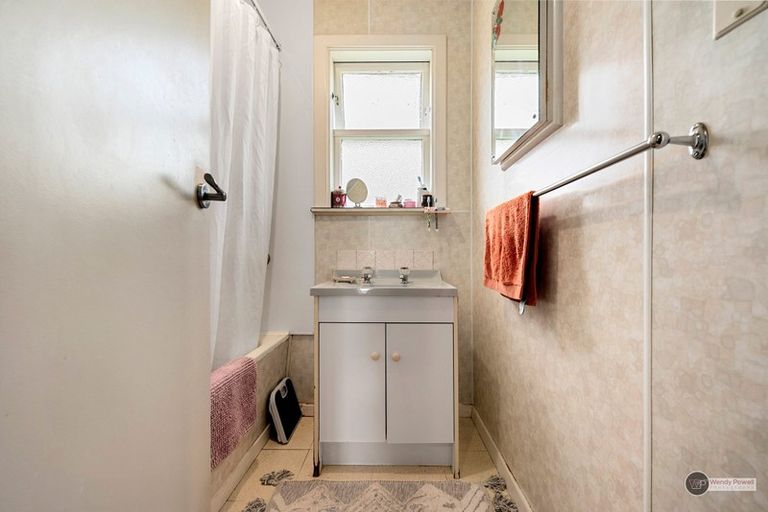 Photo of property in 63 Hay Street, Naenae, Lower Hutt, 5011