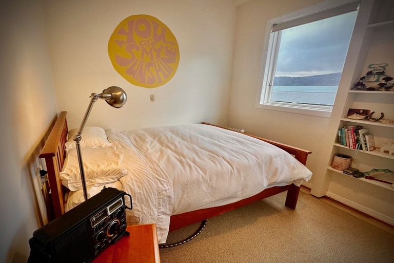 Photo of property in 8 Beere Haven Steps, Seatoun, Wellington, 6022