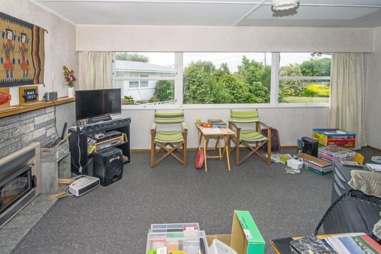 Photo of property in 41 Wavell Crescent, Lansdowne, Masterton, 5810