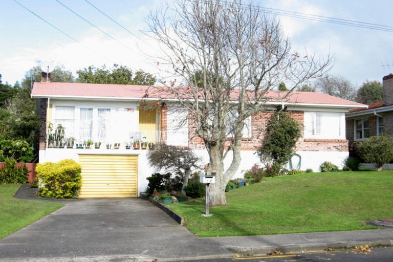 Photo of property in 34 Collie Street, Hillpark, Auckland, 2102