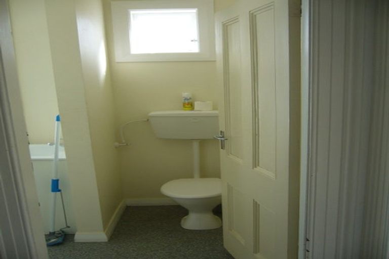 Photo of property in 78 Tasman Street, Mount Cook, Wellington, 6021