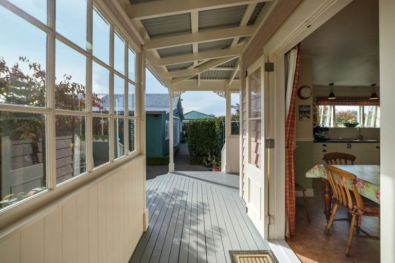 Photo of property in 10 Cotter Street, Greytown, 5712