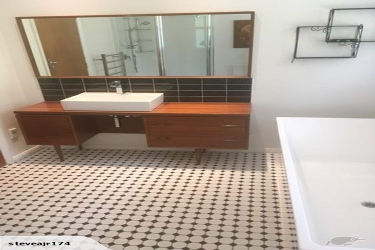 Photo of property in 105 Black Rock Road, Newlands, Wellington, 6037