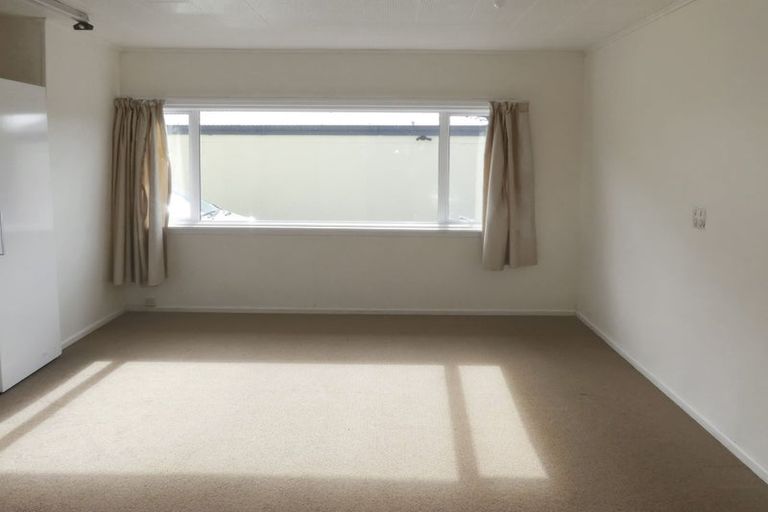 Photo of property in 8 Clonbern Place, Upper Riccarton, Christchurch, 8041