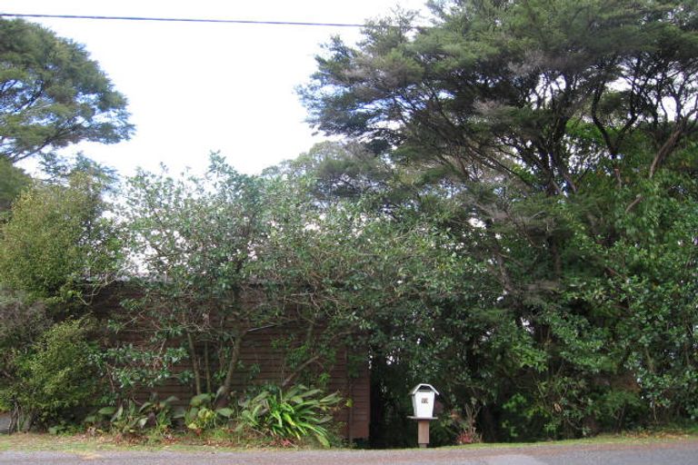 Photo of property in 73 Takahe Road, Titirangi, Auckland, 0604