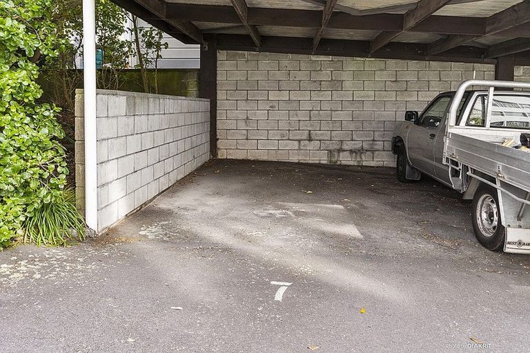 Photo of property in Newman Court Apartments, 2 Newman Terrace, Thorndon, Wellington, 6011