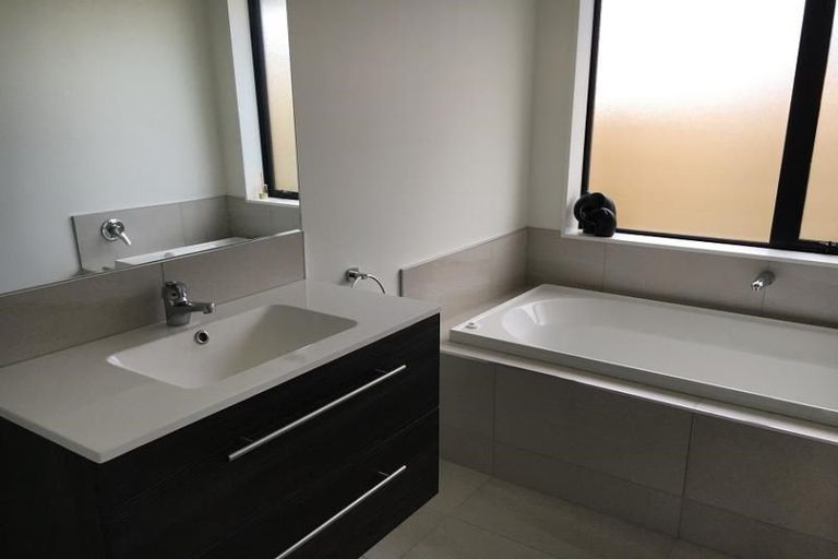 Photo of property in 9 Julia Close, Rolleston, 7614