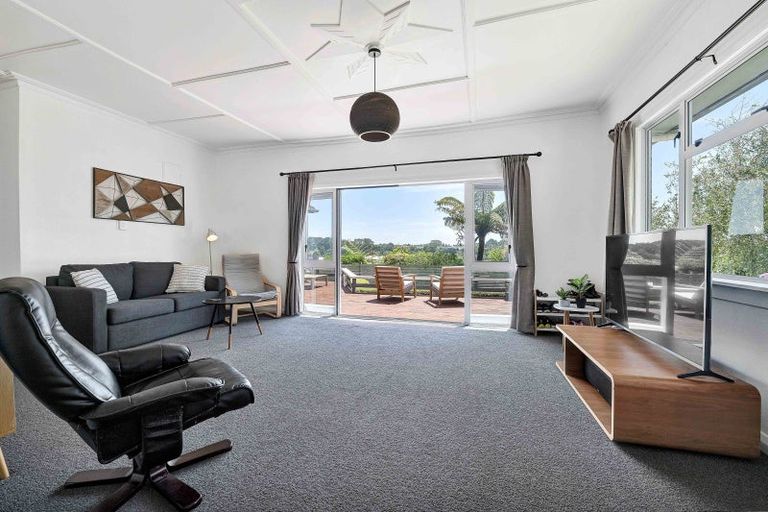 Photo of property in 29 Queens Road, Glen Avon, New Plymouth, 4312