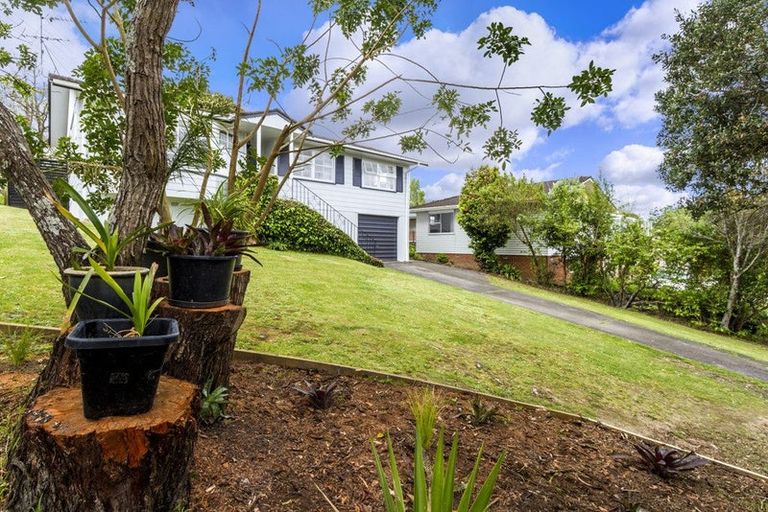 Photo of property in 42 Hellyers Street, Birkdale, Auckland, 0626