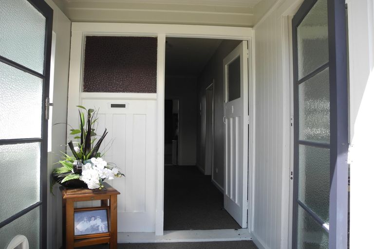 Photo of property in 30 Parsonage Road, Waimate, 7924