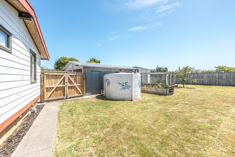 Photo of property in 48 Wikitoria Road, Putiki, Whanganui, 4501
