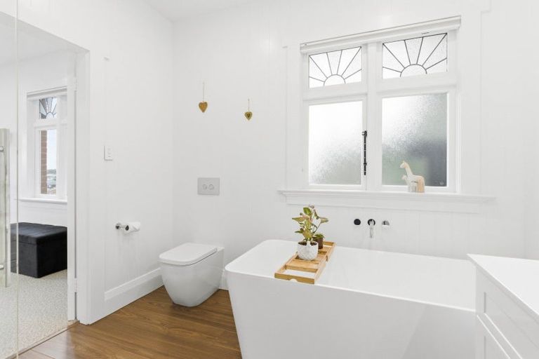 Photo of property in 104 Forbury Road, Saint Clair, Dunedin, 9012