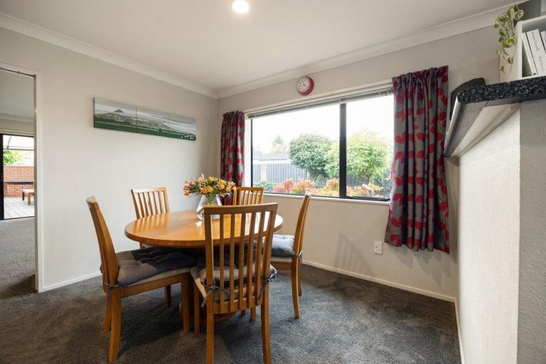 Photo of property in 2 Pascal Place, Flagstaff, Hamilton, 3210