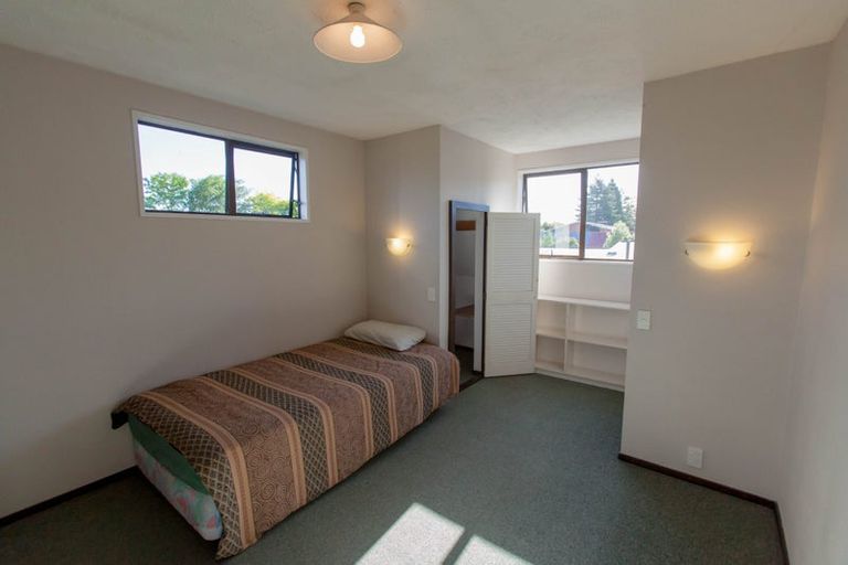 Photo of property in 2/14 Merrin Street, Avonhead, Christchurch, 8042