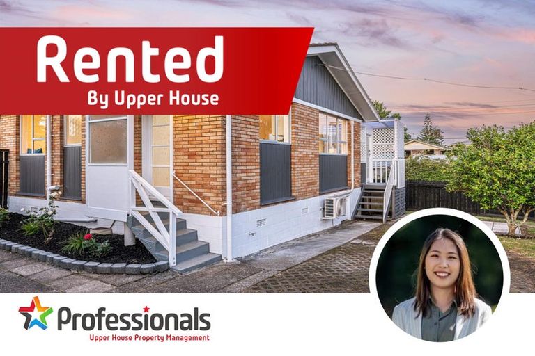 Photo of property in 2/17 Roberts Road, Te Atatu South, Auckland, 0610