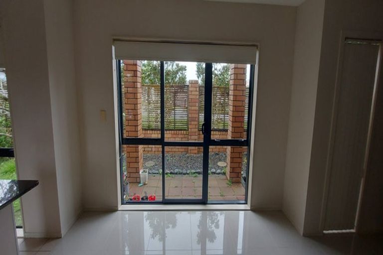 Photo of property in Hibiscus Garden, 1 Lavender Garden Lane, Oteha, Auckland, 0632