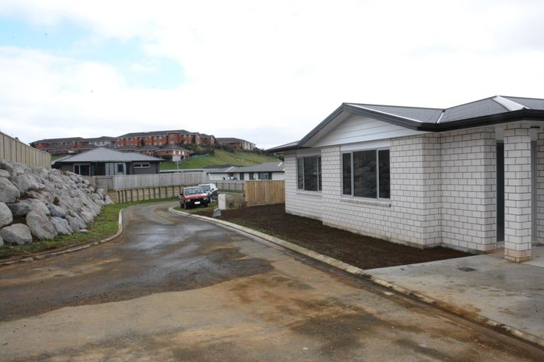 Photo of property in 1 Totarahoe Lane, Whalers Gate, New Plymouth, 4310