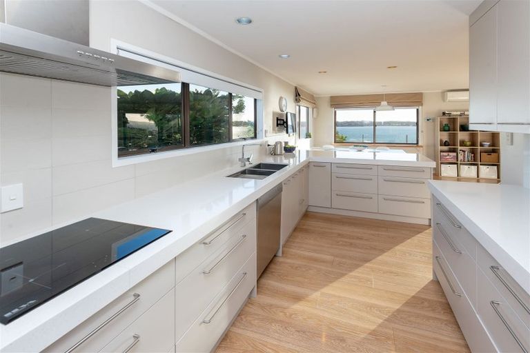 Photo of property in 12 Bucklands Beach Road, Bucklands Beach, Auckland, 2012