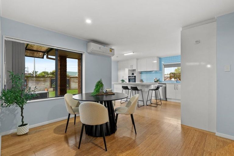 Photo of property in 6b Sheriff Place, Randwick Park, Auckland, 2105