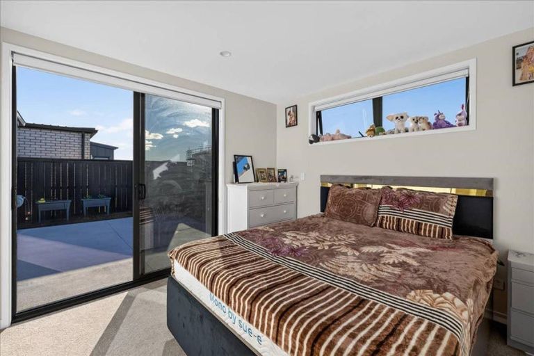 Photo of property in 2 Wharangi Lane, Papamoa, 3118