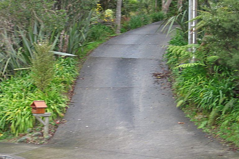 Photo of property in 35 Stillwater Crescent, Stillwater, Silverdale, 0993