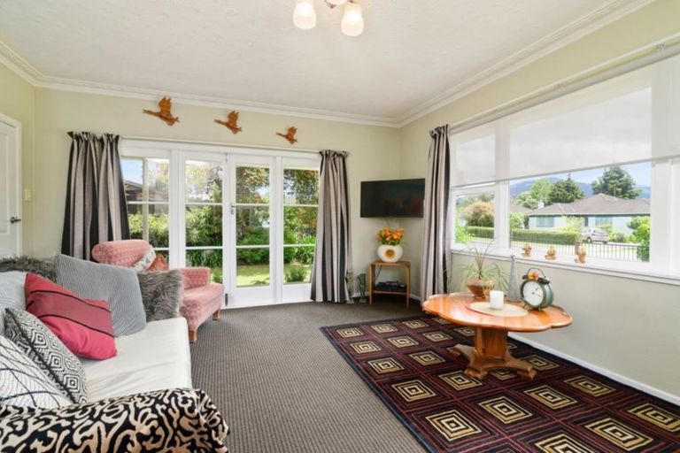 Photo of property in 20 Konene Street, Utuhina, Rotorua, 3015