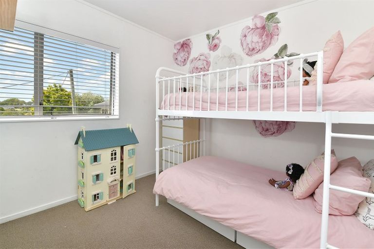 Photo of property in 52b Bay Street, Red Beach, 0932