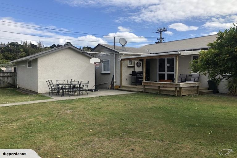 Photo of property in 2 Moana Street, Whanganui East, Whanganui, 4500