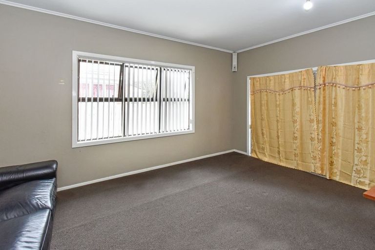 Photo of property in 5 Gordon Road, Papatoetoe, Auckland, 2025
