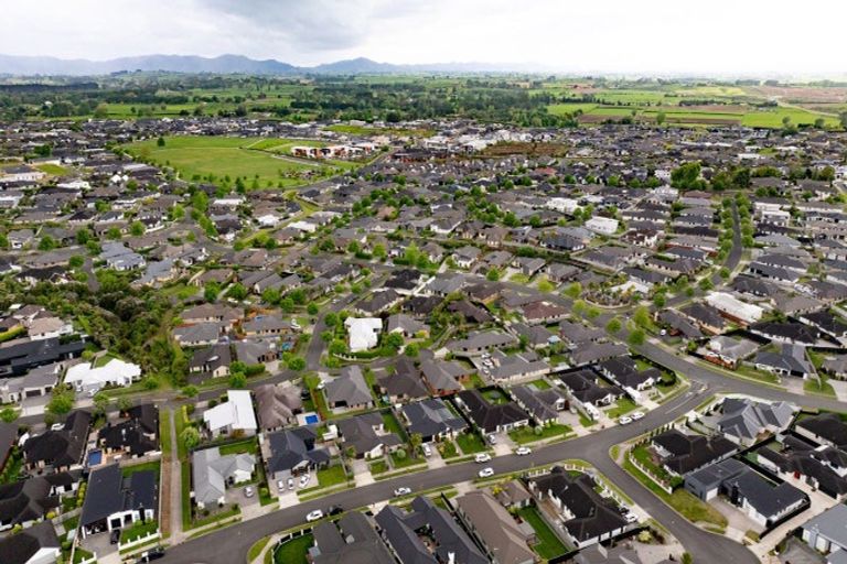 Photo of property in 33 Batten Drive, Flagstaff, Hamilton, 3210