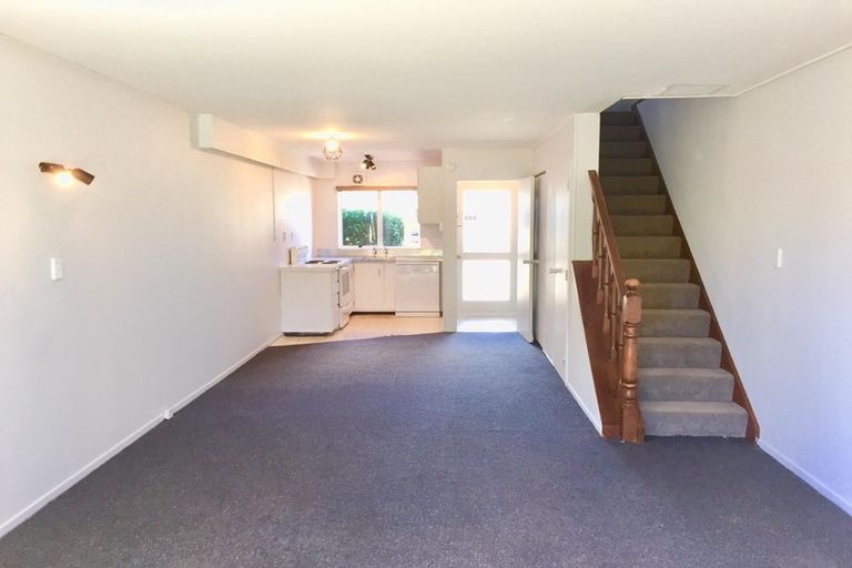 Photo of property in 4/31 Mana Avenue, Titahi Bay, Porirua, 5022