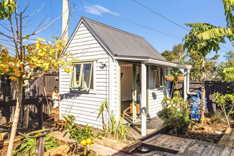 Photo of property in 1/32 Waterview Road East, Papakura, 2112