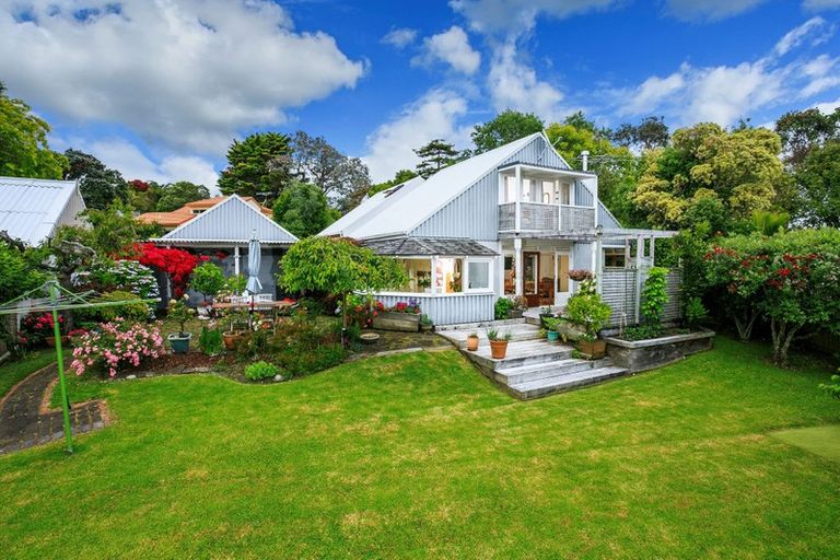 Photo of property in 11 Albany Highway, Unsworth Heights, Auckland, 0632