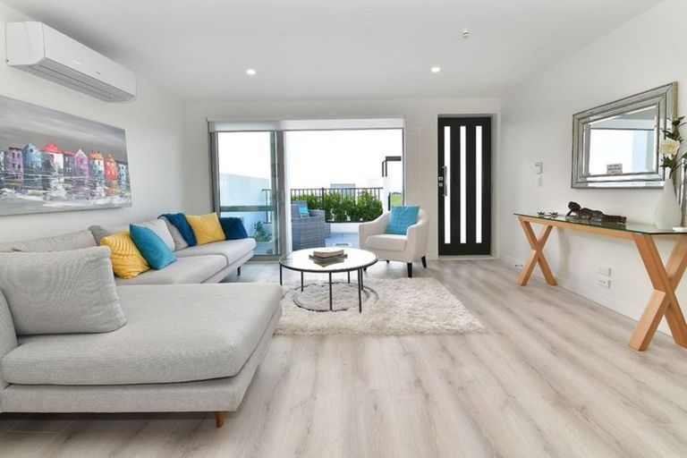 Photo of property in 11/36 Bankside Road, Silverdale, 0932