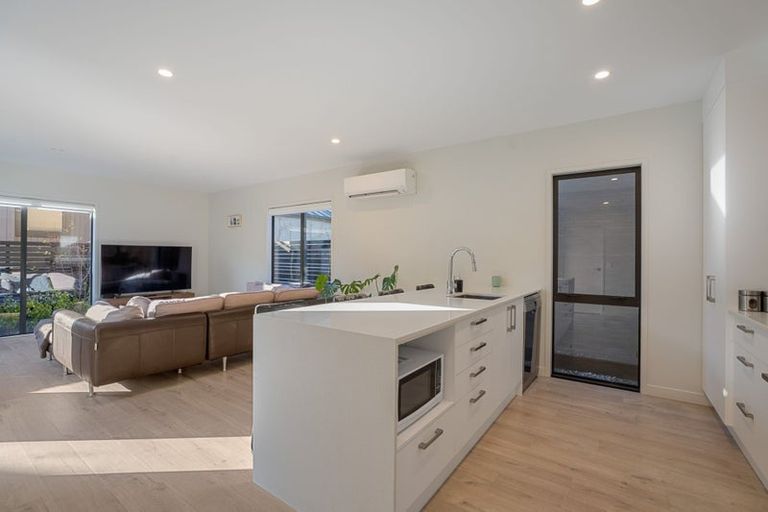 Photo of property in 40 Mulholland Drive, Jacks Point, 9371