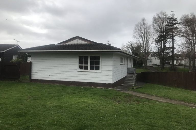 Photo of property in 58 Moncrieff Avenue, Clendon Park, Auckland, 2103