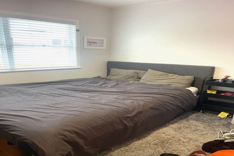 Photo of property in 10 Fordham Street, Beach Haven, Auckland, 0626