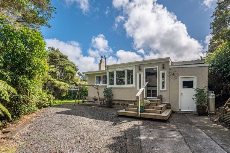 Photo of property in 1196 Huia Road, Huia, Auckland, 0604