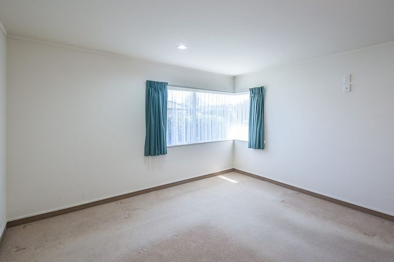 Photo of property in 18 Tararua Street, Paraparaumu, 5032