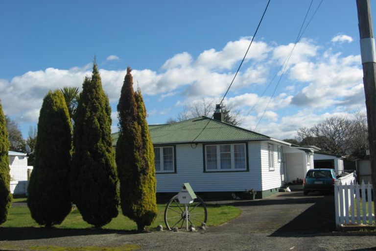 Photo of property in 19 Armstrong Avenue, Carterton, 5713