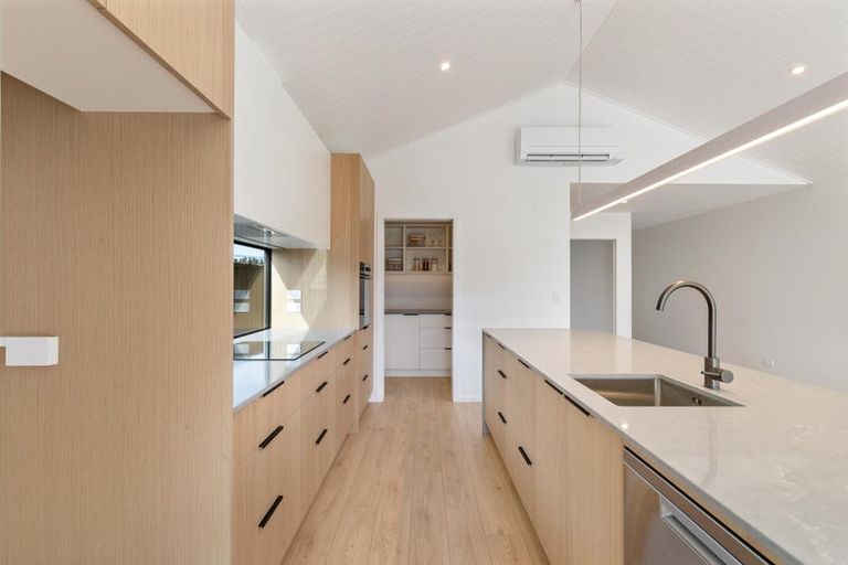 Photo of property in 70 Longview Drive, Lake Hawea, 9382