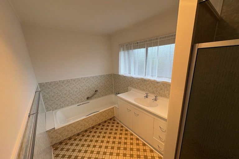Photo of property in 1/16 Regent Street, Papatoetoe, Auckland, 2025