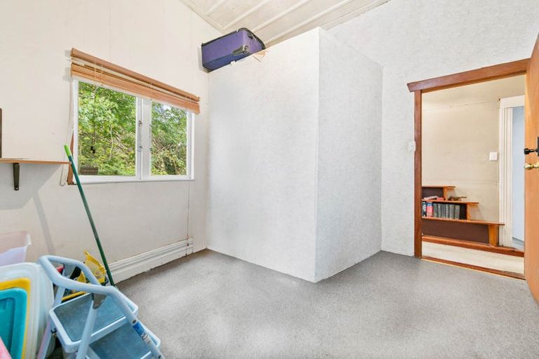 Photo of property in 2 Kay Road, Swanson, Auckland, 0614