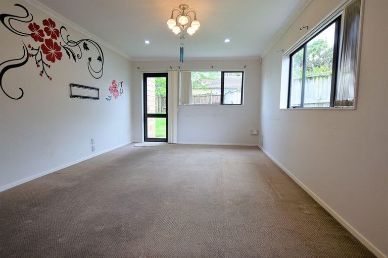 Photo of property in 16b Airdrie Road, Ranui, Auckland, 0612