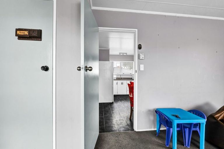 Photo of property in 11 Manuka Place, Hawera, 4610