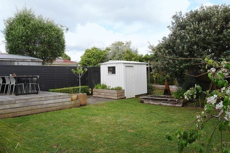 Photo of property in 62 Mount Roskill Road, Mount Roskill, Auckland, 1041