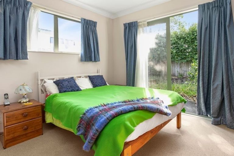 Photo of property in 147a Wellington Street, Howick, Auckland, 2014